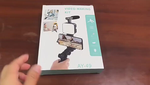 Smartphone & Camera Vlogging Studio Kits - Image 11